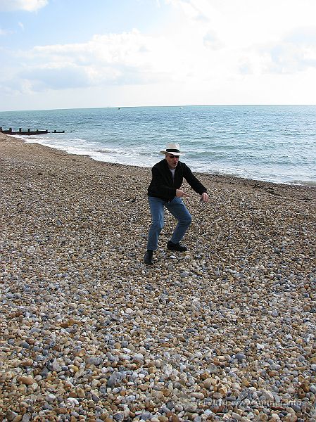 IMG_1842.jpg - Strange form of ape, showing you the most beautiful stone of the whole English coastline
