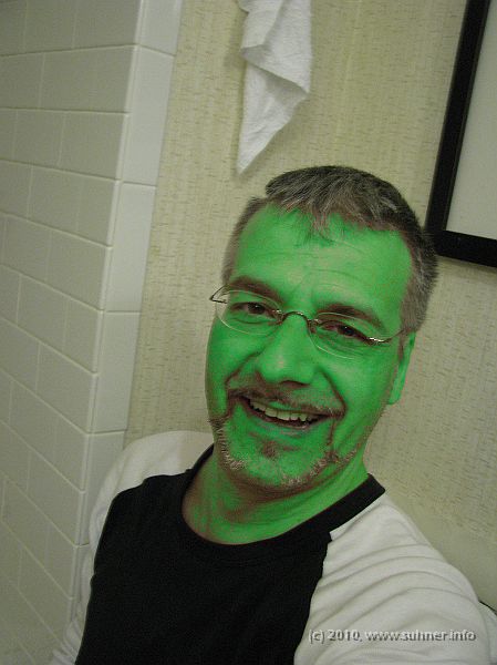 IMG_0216.JPG - Enough to get all green. Please check your own colour - immediately!