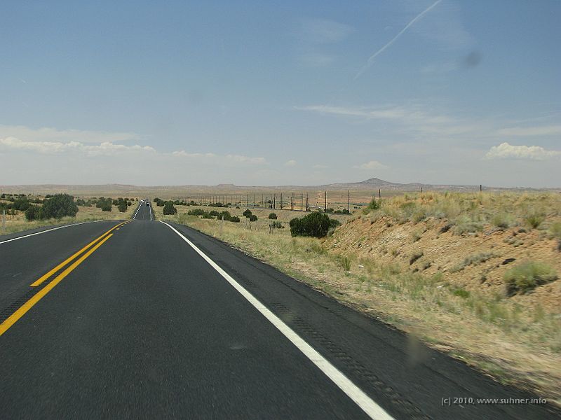 IMG_1503.jpg - ...just to be replaced by another hundred miles of desert-like dryness as I'm heading towards Tuba City