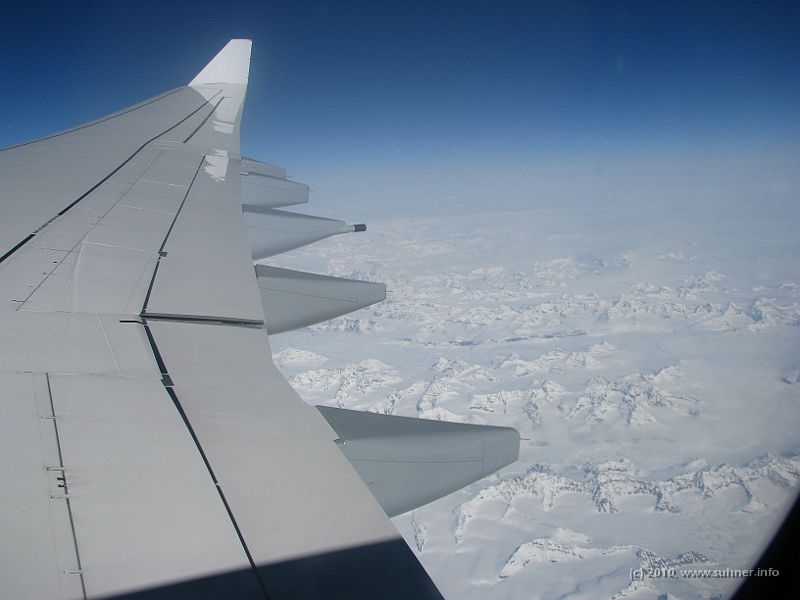 IMG_0953.jpg - Greenland turned out to be even colder, but at least sunny