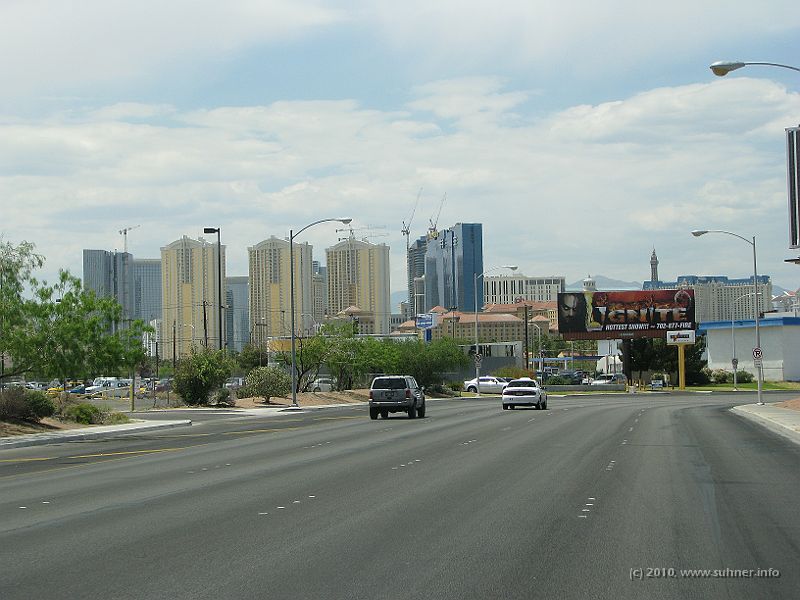 IMG_2004.JPG - Approaching downtown Las Vegas